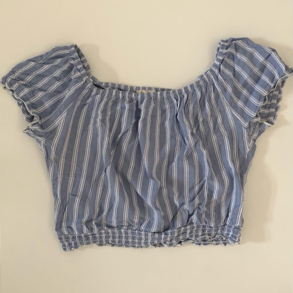 Hollister, blue off-the-shoulders crop top! - Picture 2 of 3